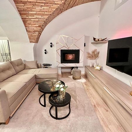 L'Arco Sul Lago • Gold Apartment Castro  Dış mekan fotoğraf