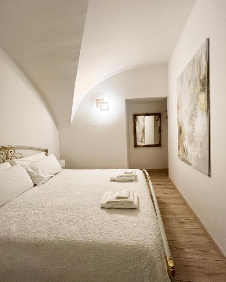 L'Arco Sul Lago • Gold Apartment Castro  Dış mekan fotoğraf