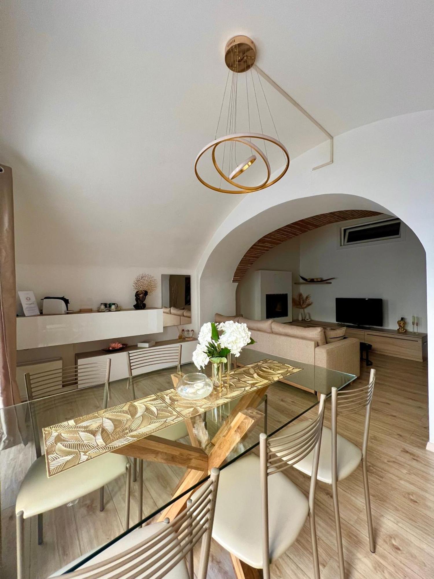 L'Arco Sul Lago • Gold Apartment Castro  Dış mekan fotoğraf